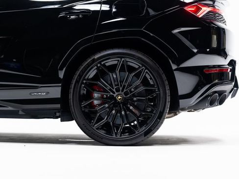 Used 2025 Lamborghini Urus SE AWD/4WD image 74