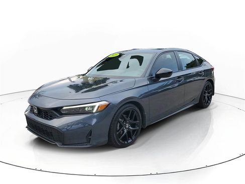 Used 2025 Honda Civic Sport image 3