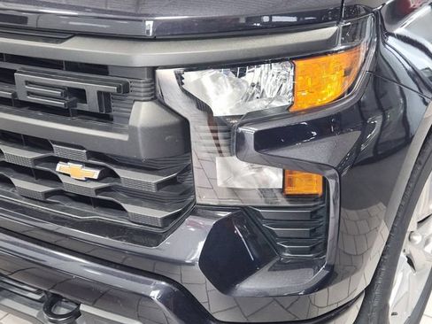 Used 2023 Chevrolet Silverado 1500 Custom RWD image 7