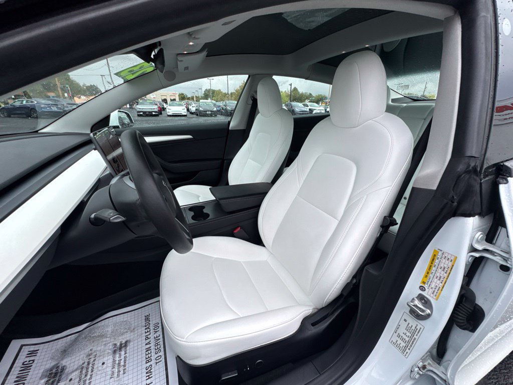 Used 2023 Tesla Model 3 Standard Range RWD image 12