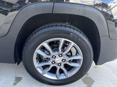 Used 2022 GMC Terrain SLT w/ Tech Package image 19