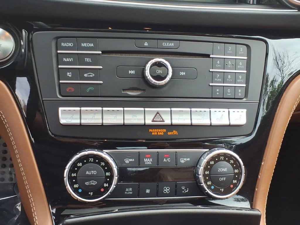 Used 2018 Mercedes-Benz SL 550 image 22