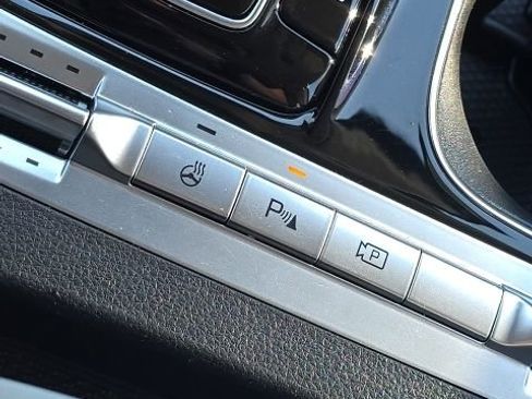 Used 2024 Kia Carnival SX Prestige image 37