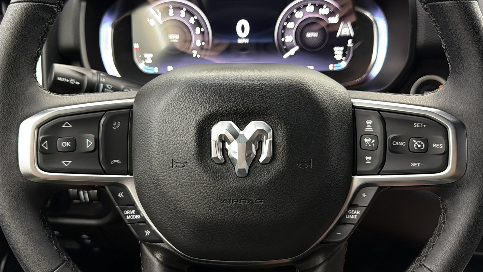 Used 2025 RAM 1500 Big Horn AWD/4WD image 30
