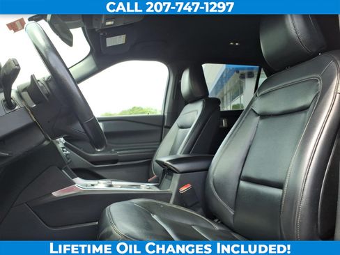 Used 2020 Ford Explorer XLT w/ Equipment Group 202A AWD/4WD image 13