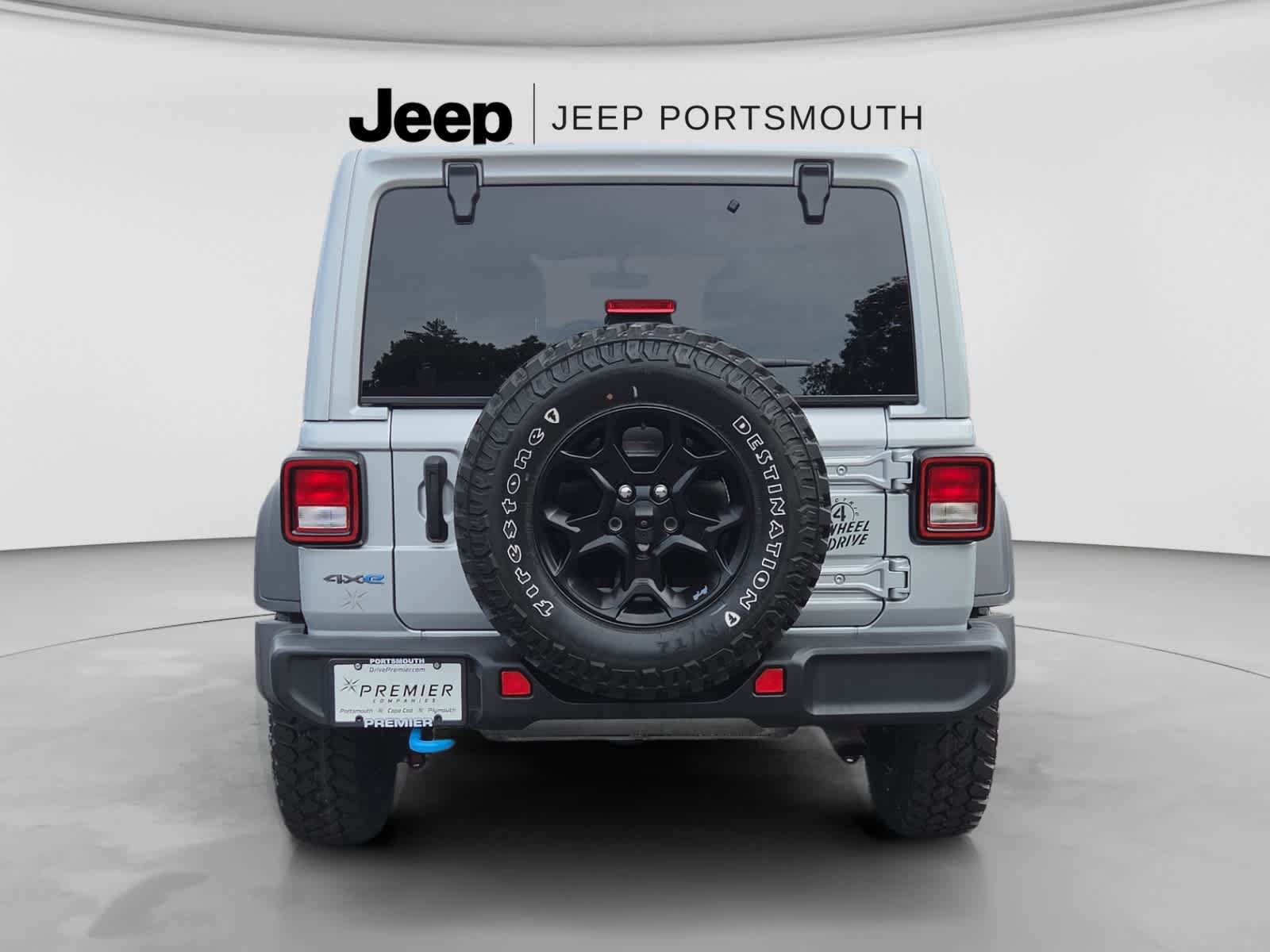 Used 2023 Jeep Wrangler Unlimited w/ Sun & Screen Package AWD/4WD image 6