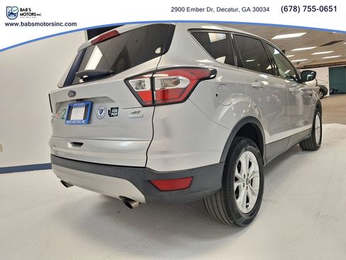 Used 2017 Ford Escape SE FWD image 7
