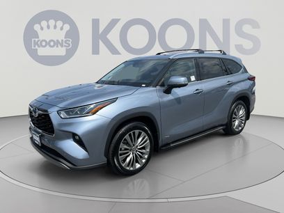 Used 2023 Toyota Highlander Platinum