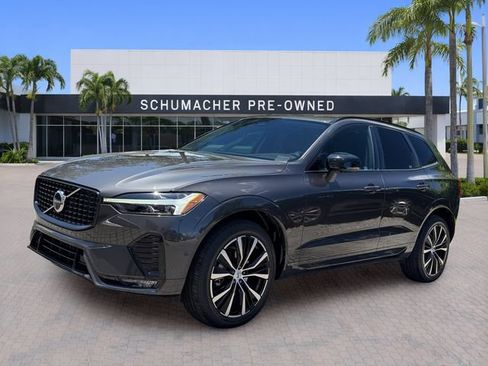 Used 2024 Volvo XC60 B5 Plus AWD/4WD image 3