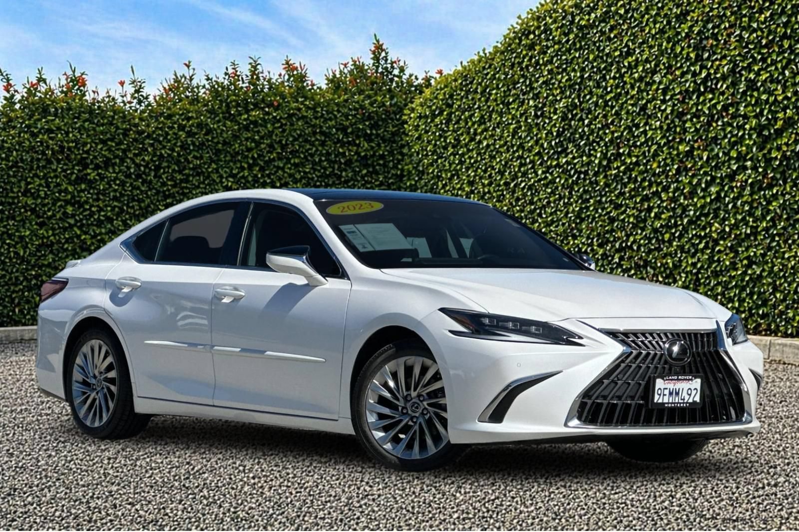 Used 2023 Lexus ES 350 Ultra Luxury w/ Accessory Package (Z2) FWD image 1