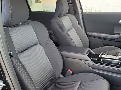 New 2026 Mitsubishi Outlander ES FWD image 32