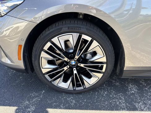 Certified 2025 BMW 530i xDrive w/ Premium Package image 10