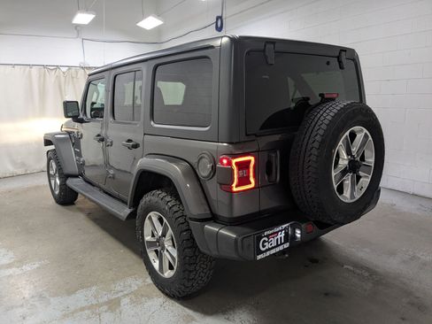 Used 2021 Jeep Wrangler Unlimited Sahara w/ Safety Group AWD/4WD image 9