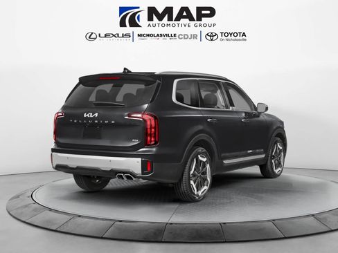 Used 2024 Kia Telluride S w/ S Sunroof Package AWD/4WD image 2