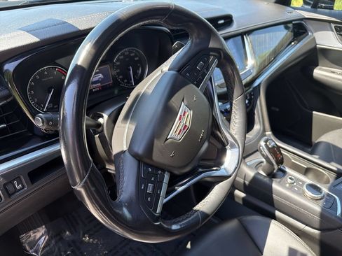 Used 2021 Cadillac XT6 Premium Luxury FWD image 11