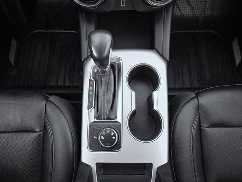 Used 2020 Chevrolet Blazer LT w/ Sound & Technology Package image 3