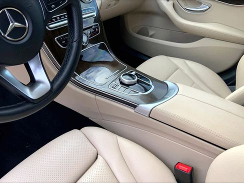 Used 2018 Mercedes-Benz C 300 Sedan image 17