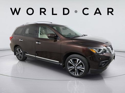 Used 2020 Nissan Pathfinder Platinum image 1