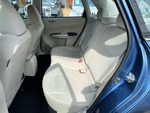 Used 2010 Subaru Impreza 2.5i Premium image 14