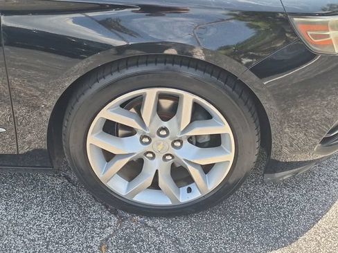 Used 2015 Chevrolet Impala LTZ FWD image 27