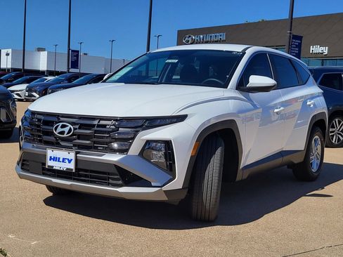 New 2026 Hyundai Tucson SE FWD image 2