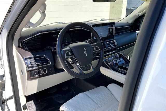 Used 2023 Lincoln Navigator L Black Label AWD/4WD image 13