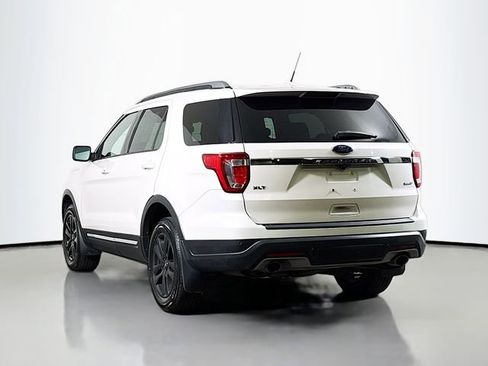 Used 2019 Ford Explorer XLT w/ Equipment Group 202A AWD/4WD image 5