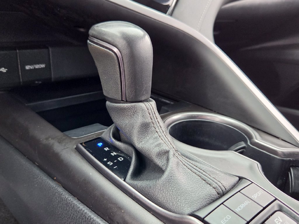 Used 2024 Toyota Camry SE FWD image 21