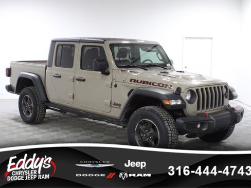 Used 2022 Jeep Gladiator Rubicon w/ Cold Weather Group AWD/4WD image 1