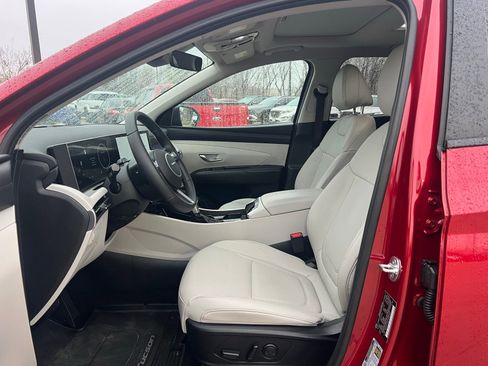 Certified 2025 Hyundai Tucson SEL image 24