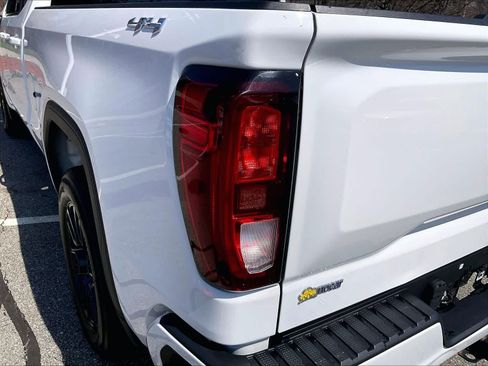 Used 2023 GMC Sierra 1500 Elevation image 34