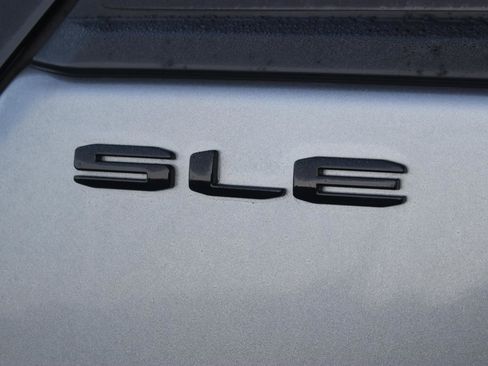 Used 2023 GMC Terrain SLE w/ Driver Convenience Package AWD/4WD image 10