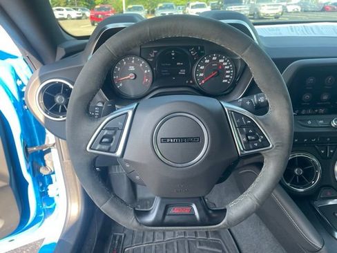 Used 2022 Chevrolet Camaro SS RWD image 10