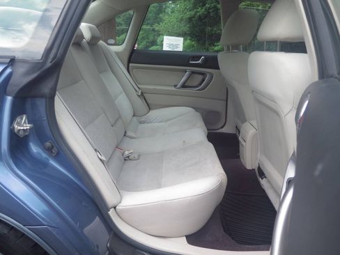 Used 2009 Subaru Legacy 2.5i Special Edition AWD/4WD image 23
