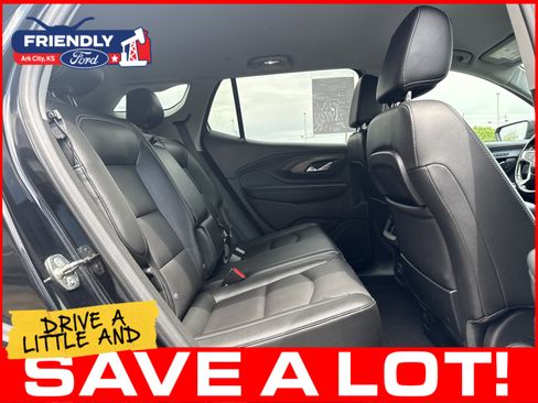 Used 2024 GMC Terrain SLT FWD image 17