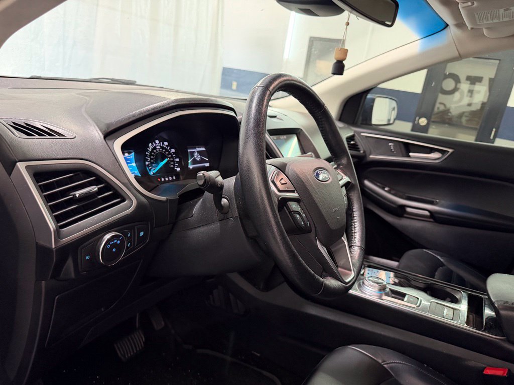 Used 2019 Ford Edge SEL w/ Equipment Group 201A FWD image 16