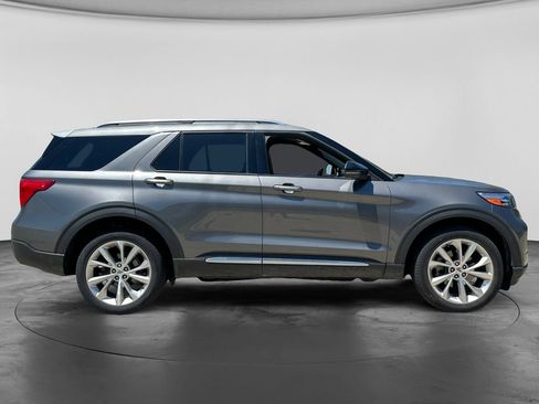 Used 2023 Ford Explorer Platinum w/ Technology Package AWD/4WD image 10