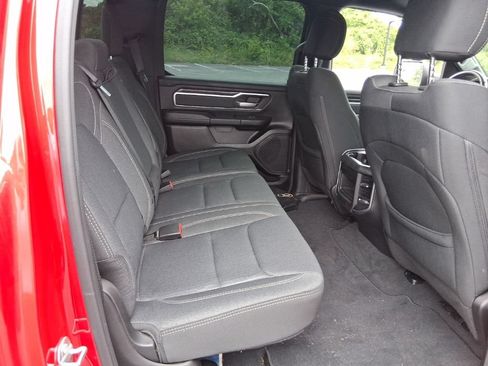 Used 2019 RAM 1500 Big Horn AWD/4WD image 9