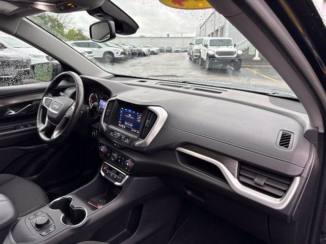 Used 2024 GMC Terrain SLE w/ Driver Convenience Package FWD image 27