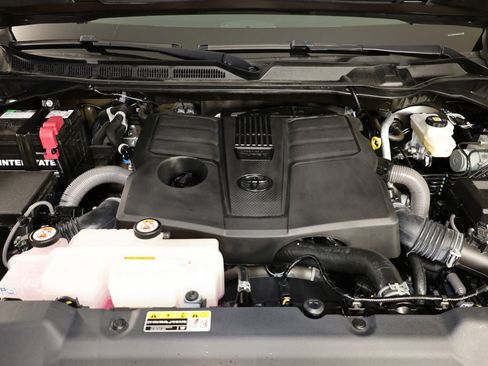 Used 2023 Toyota Tundra Limited AWD/4WD image 36