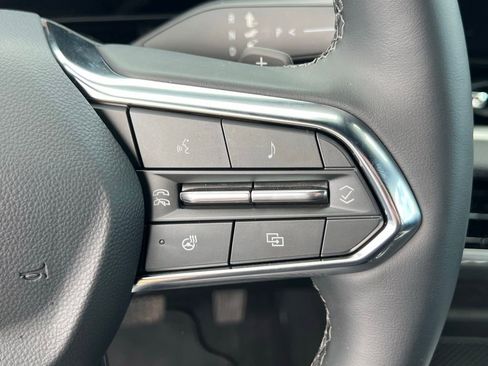 Used 2026 Chevrolet Equinox LT AWD/4WD image 27