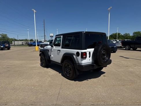 Used 2021 Jeep Wrangler Sport AWD/4WD image 5