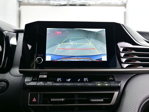 Used 2026 Toyota Camry SE image 19