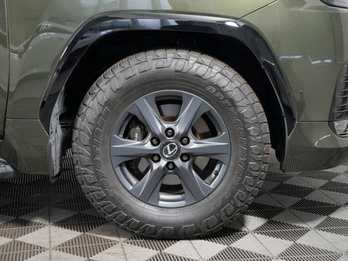 Used 2025 Lexus LX 700h Overtrail AWD/4WD image 17