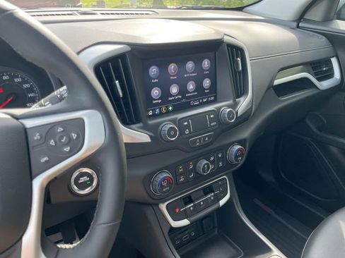 Used 2023 GMC Terrain SLT image 22