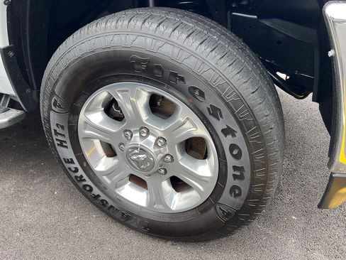 Used 2024 RAM 2500 Big Horn w/ Bed Utility Group image 9