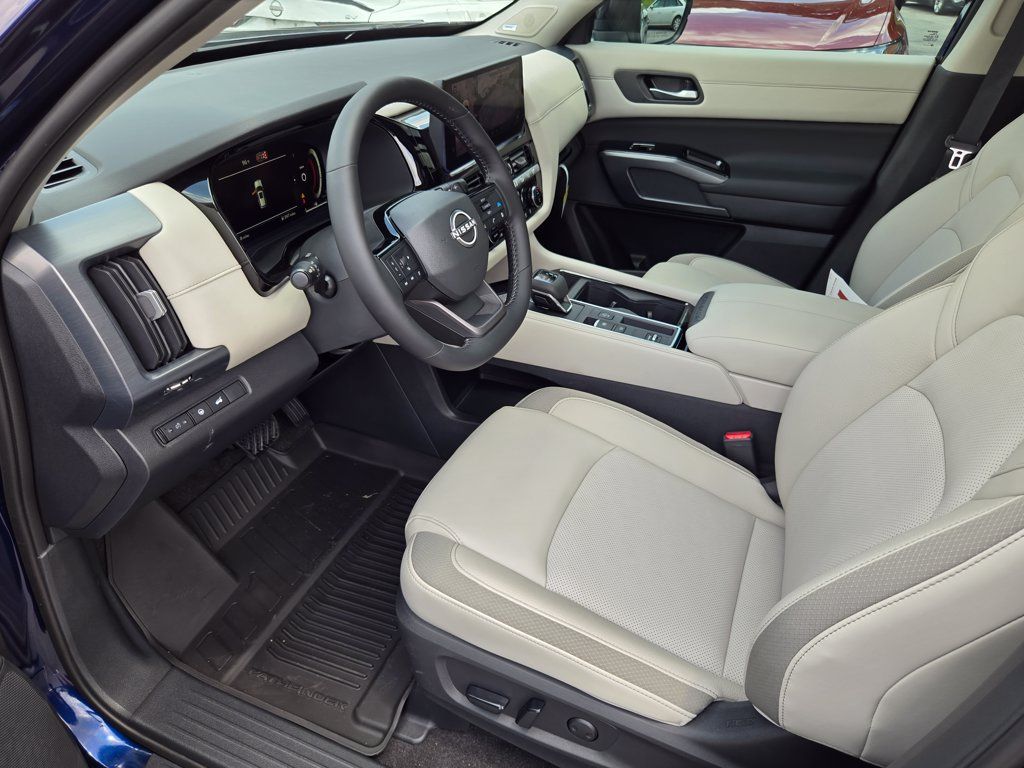 New 2026 Nissan Pathfinder Platinum FWD image 14