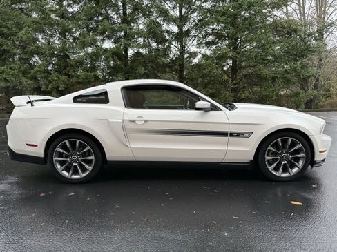 Used 2012 Ford Mustang GT Premium image 2