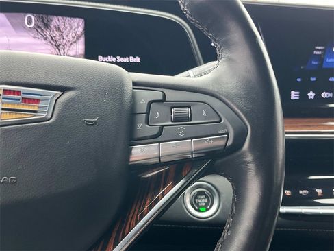 Used 2022 Cadillac Escalade Premium Luxury image 38