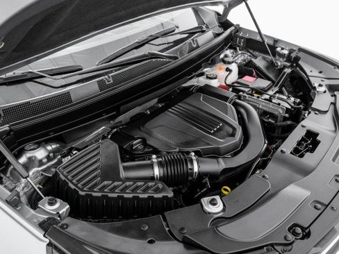 Used 2025 Chevrolet Traverse LT w/ LPO, Floor Liner Package FWD image 51